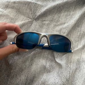 Oakley sunglasses in good condition
